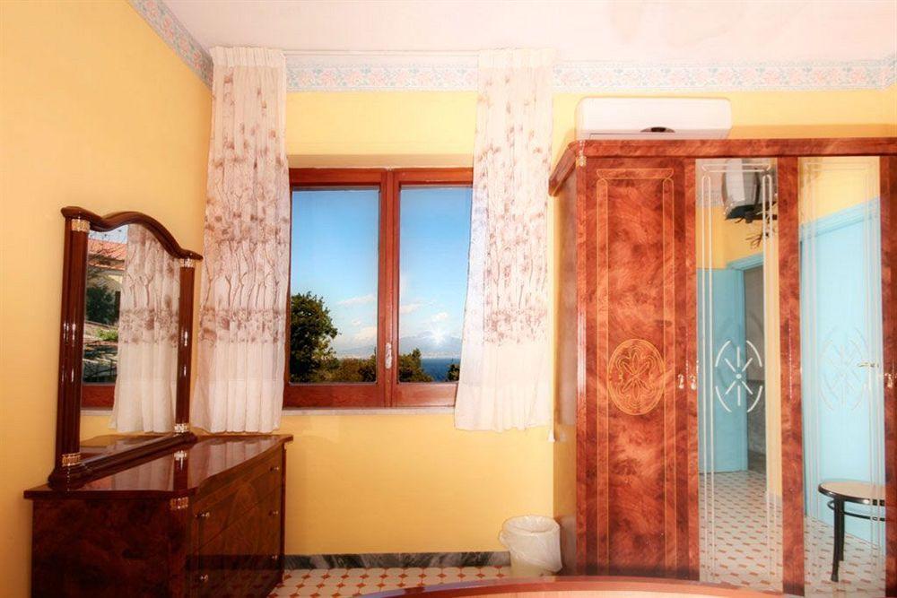 Hotel Cavour Sorrente Extérieur photo