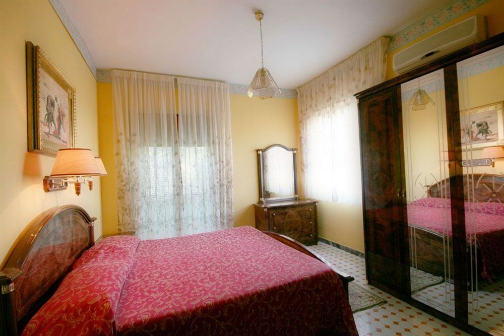 Hotel Cavour Sorrente Extérieur photo