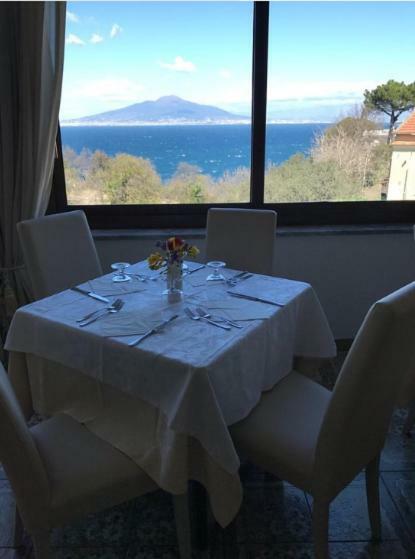 Hotel Cavour Sorrente Extérieur photo